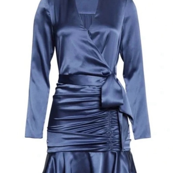 Veronica Beard Dresses & Skirts - Veronica Beard NWT Silk Agatha Mini  size 6